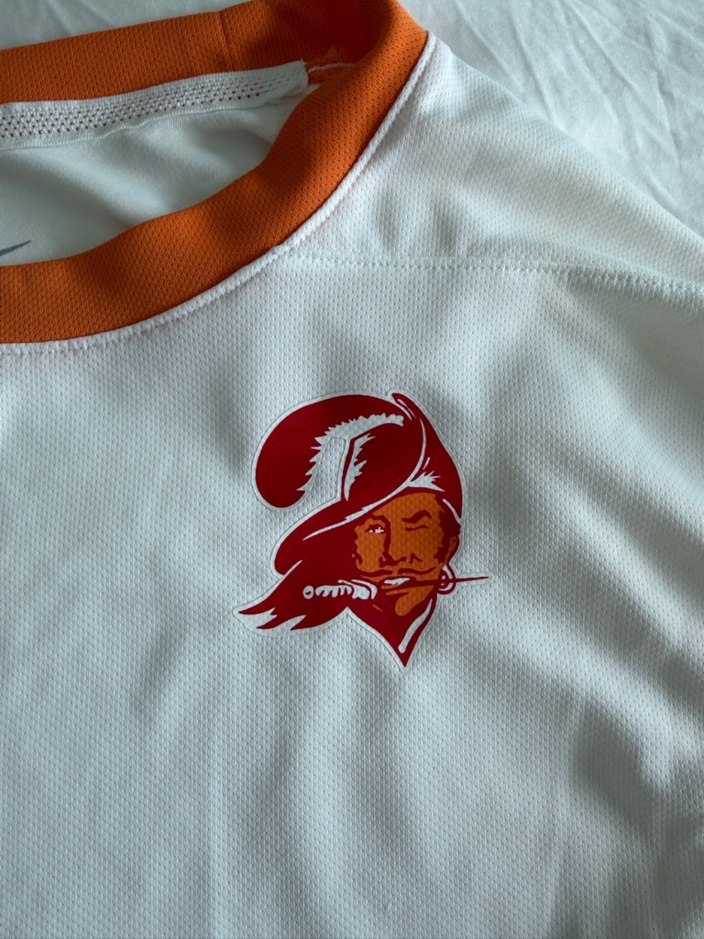 Nike NFL Tampa Bay Buccaneers Shirt - M - Picture 2 of 3